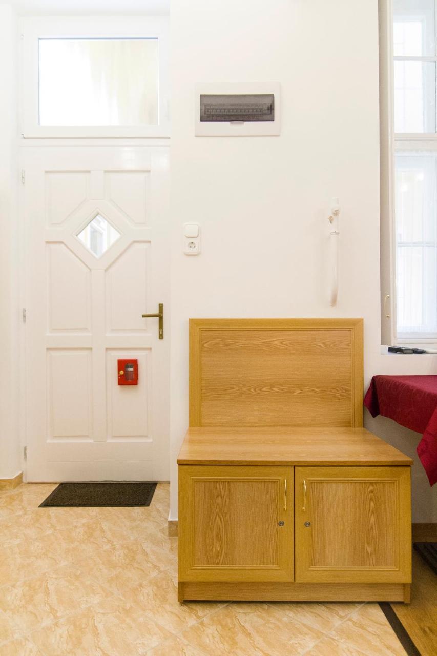 Authentic Akacfa Apartment Budapest Exterior foto
