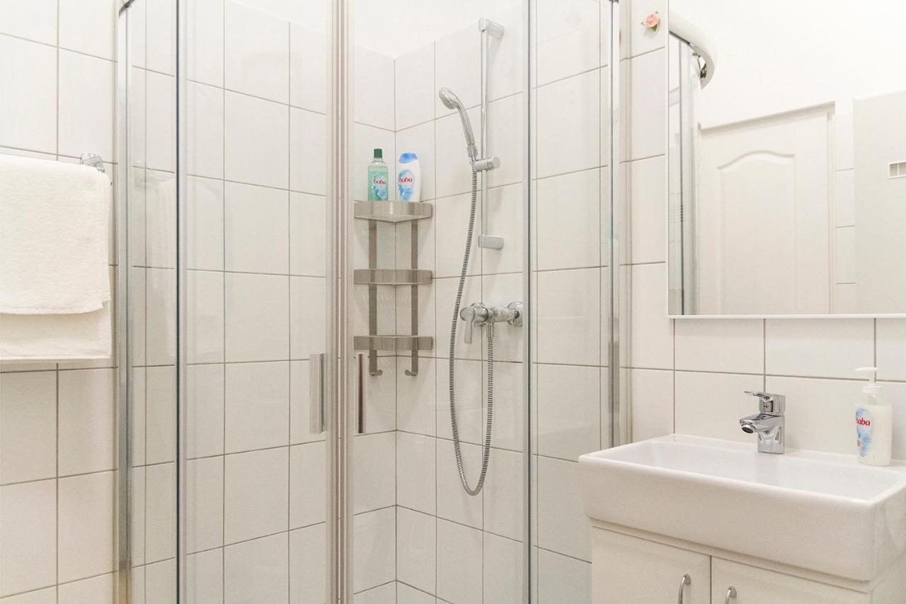 Authentic Akacfa Apartment Budapest Exterior foto
